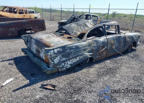 1957 Chevrolet Bel Air z USA, uszkodzony, nr VIN 000000VC57K118346